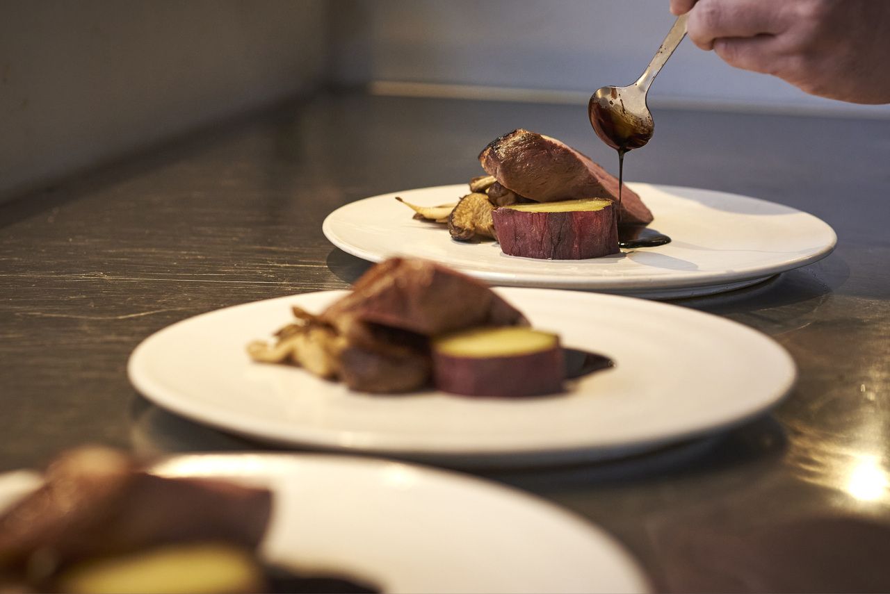 [For small groups of 2 to 3 people] Prefix course with a choice of main dish.