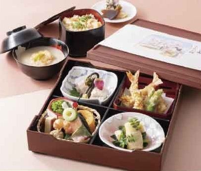 [Lunch only] Shokado bento