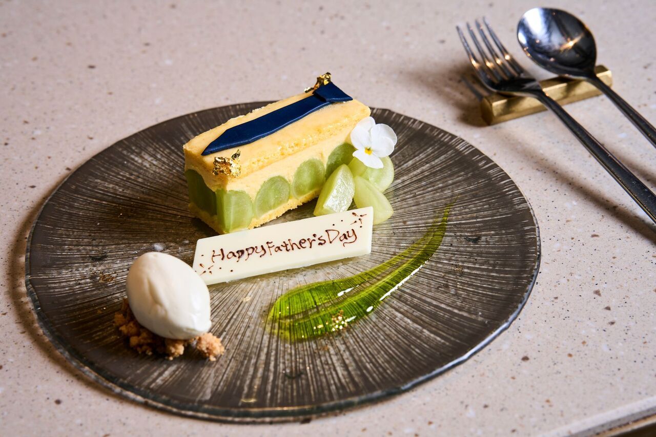 [Limited to June 20th-21st] Father's Day Thank You Plan with a complimentary drink and message plate, plus your choice of main dish and a matcha and tropical fruit buffet.