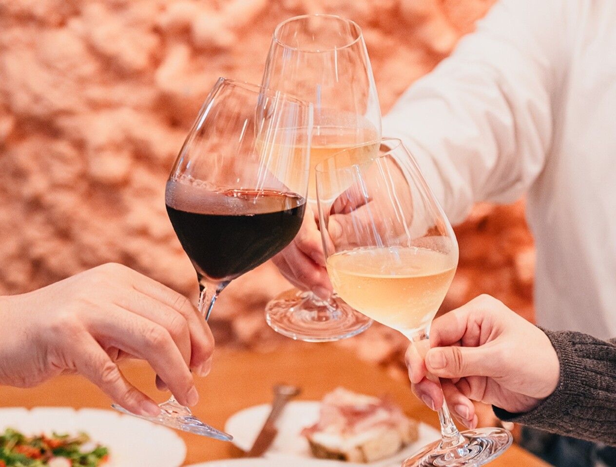 ワイン6種類含む2時間飲み放題付きディナーコース（6月30日まで】