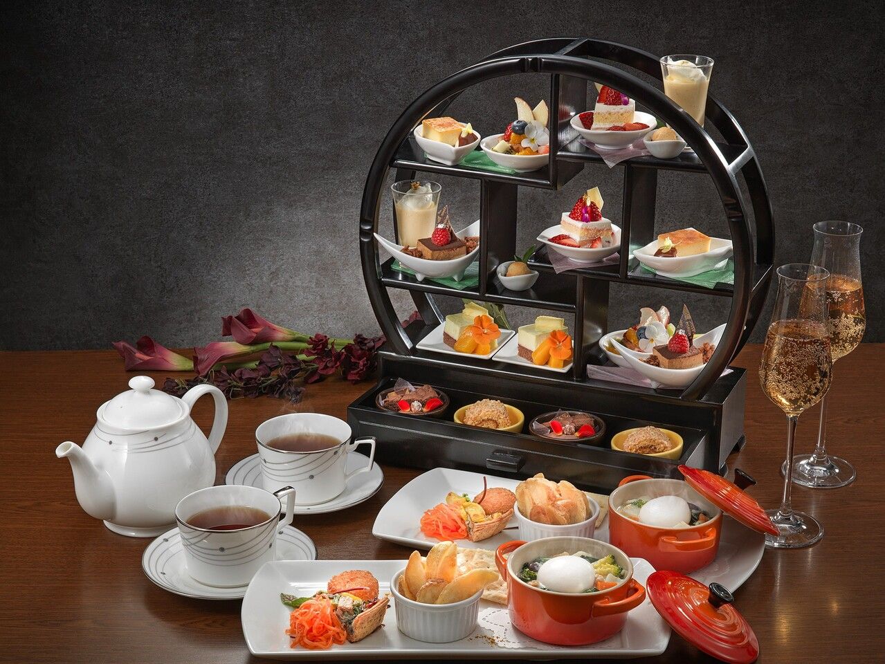 [Osaka City Premium Discount Voucher 2026] Evening Tea Set Pair Plan