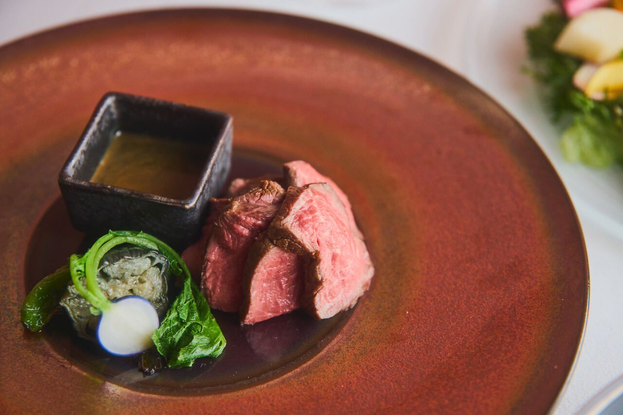 [Weekend Special] Domestic Beef Filet × Seasonal Ingredients: 5-Course Indulgent Lunch Menu + 3 Glasses of Wine Pairing (Including Champagne)