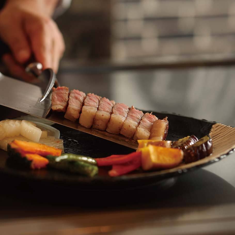 [Lunch-exclusive course] Premium Kobe beef course featuring rare cuts <110g> – 6 dishes total. Regular price: 12,210 yen ⇒ Special price: 10,780 yen