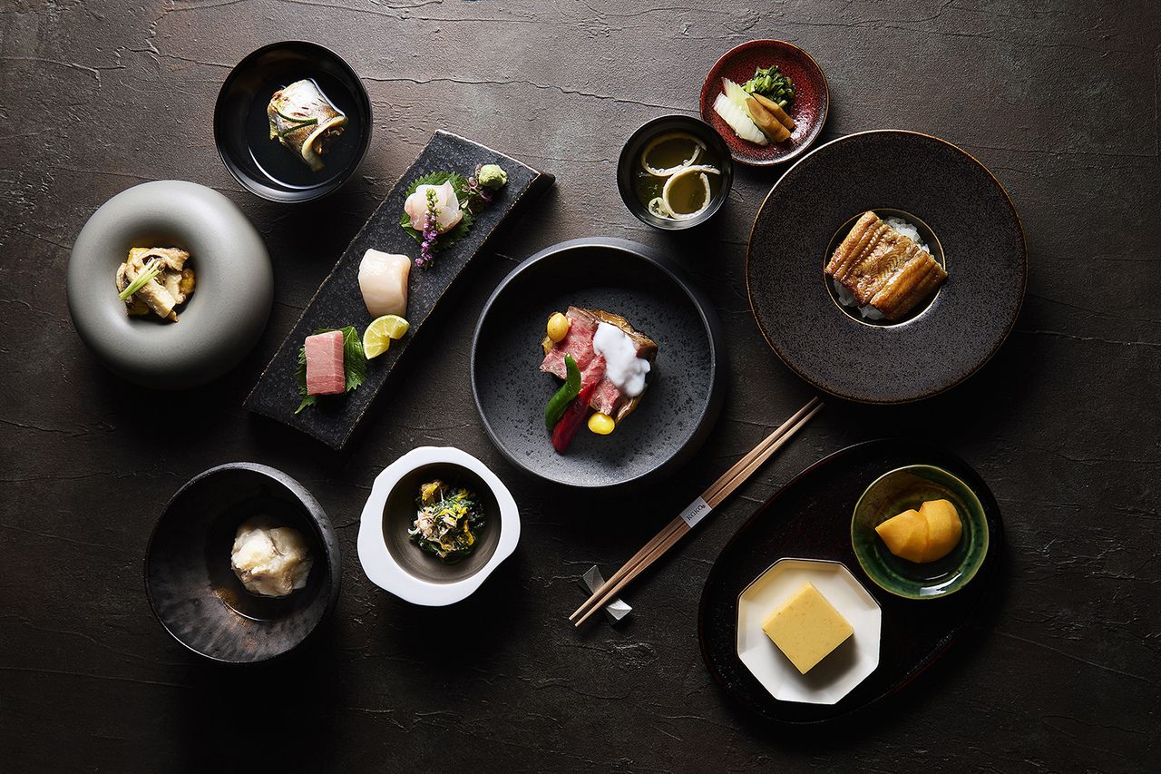 【Dinner: Tsubaki】 Chef’s recommended kaiseki meal featuring 8 dishes, allowing you to savor eel and Wagyu beef.