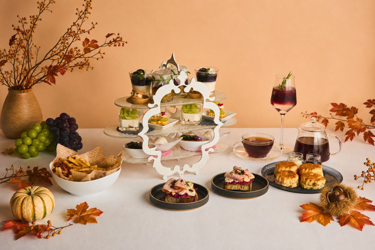 A Treat of Autumn-Scented Kyoho and Shine Muscat Grapes: Afternoon Tea + 2-Hour All-You-Can-Drink Café ~Weekdays, Check-in at 1:00 PM~