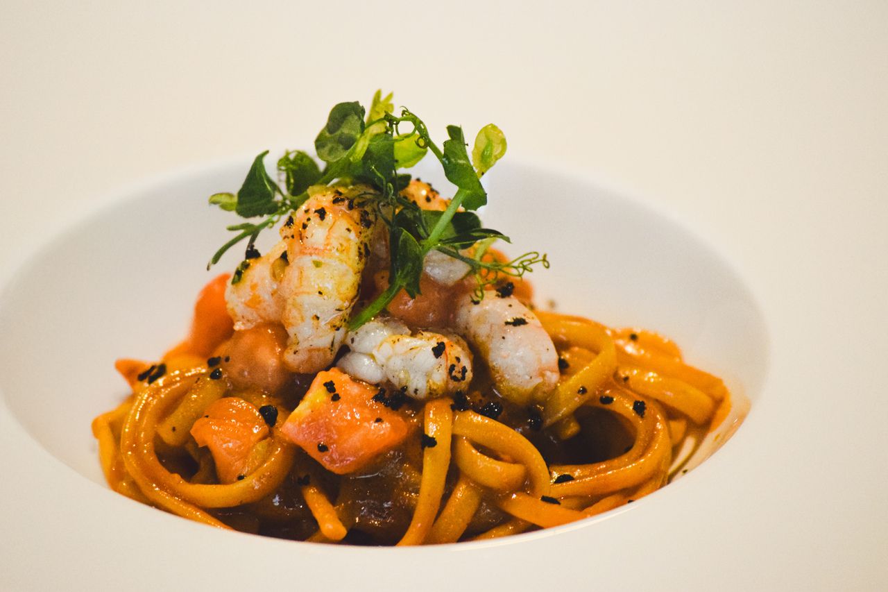 Lunch buffet with choice of main dish (pasta) [Weekdays in October & November]