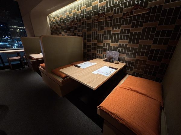 Table seating