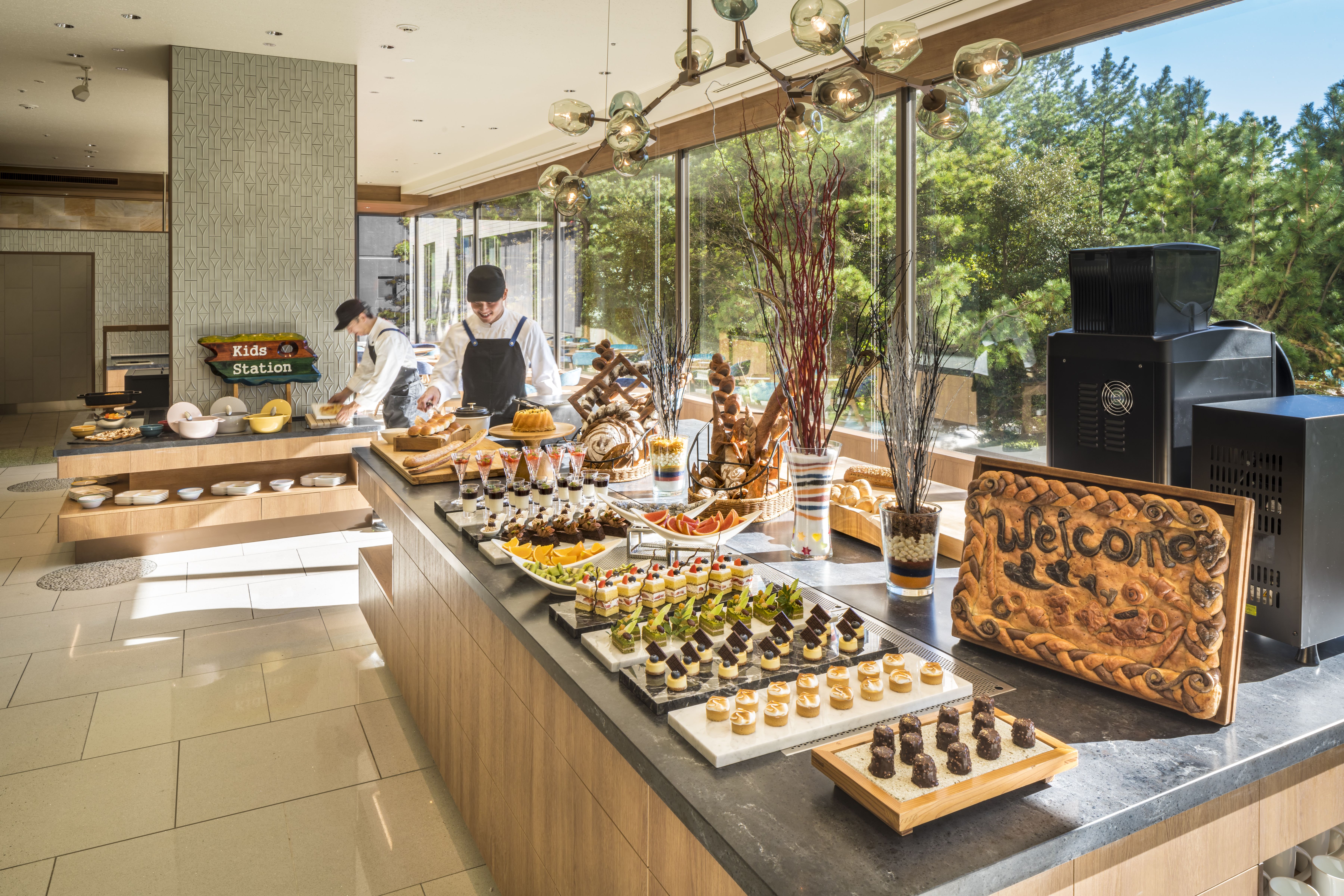 forest garden - Hilton Tokyo Bay - Restaurant Guide - TableCheck