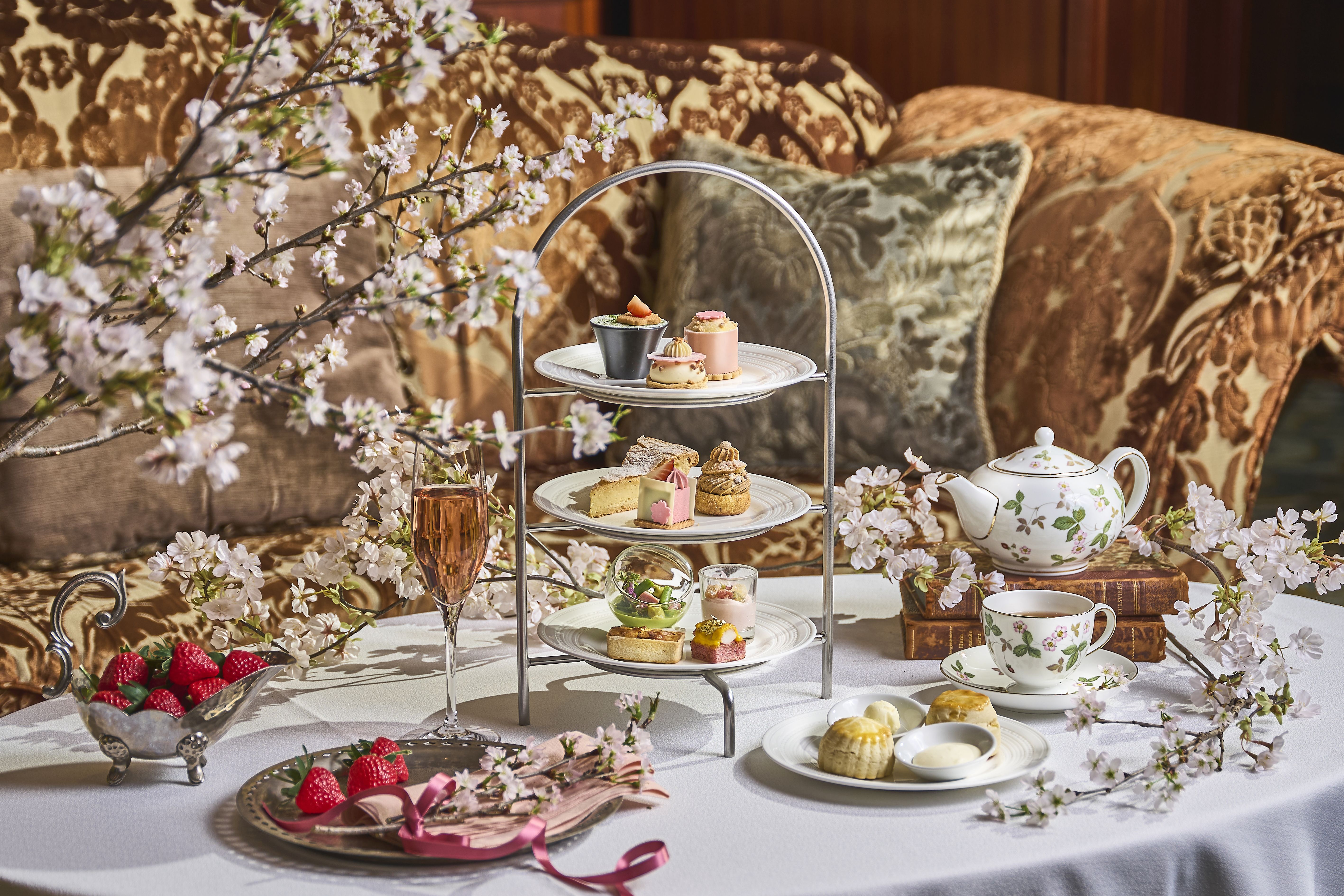 THE LOBBY LOUNGE / The Ritz-Carlton, Osaka - Restaurant Guide