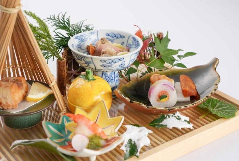 高台小鉢　蟹絵　5客　八角鉢　10客　骨董　和食器　懐石料理 会席 向付 青山 星のなる木 - Restaurant Guide - TableCheck